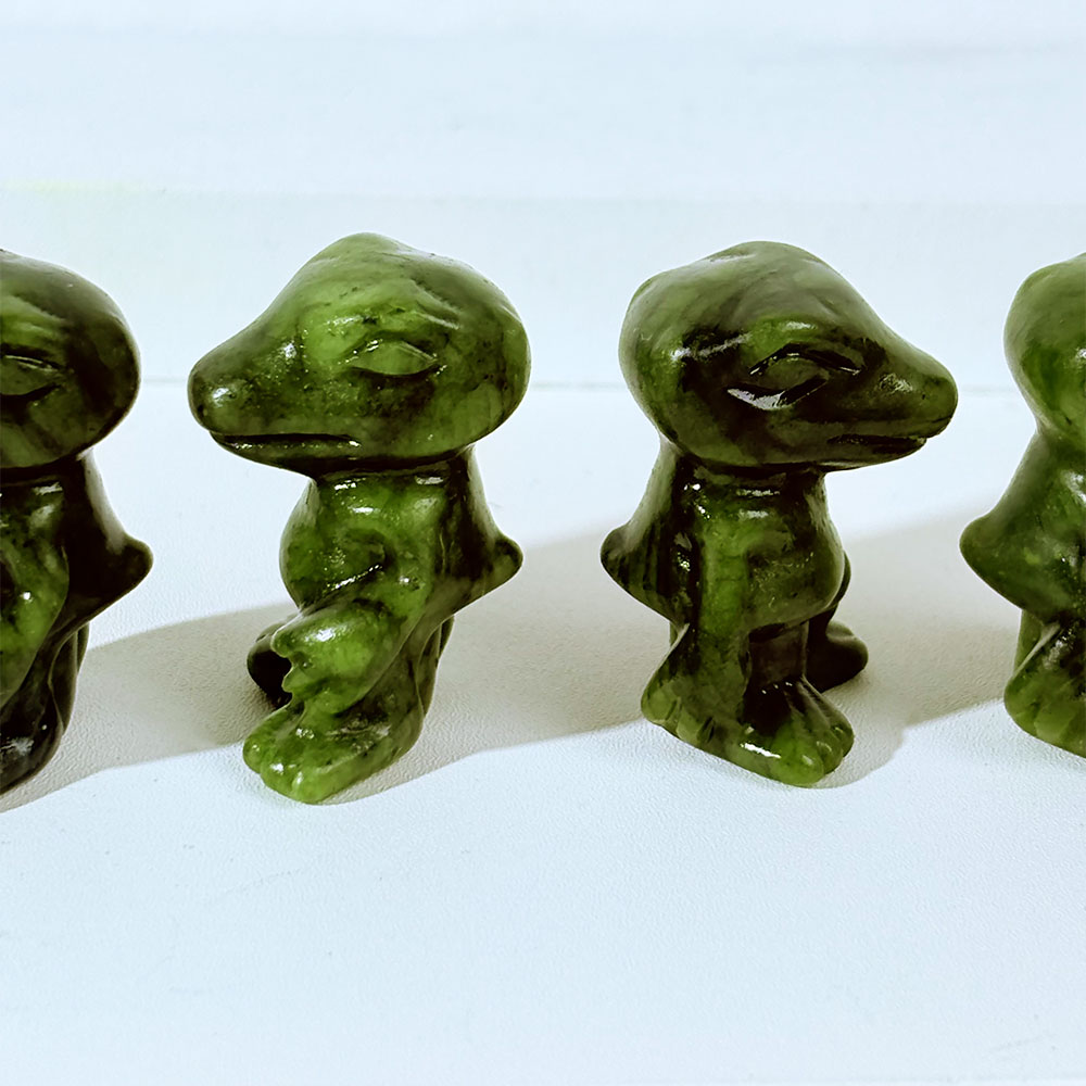 1PC Natural Crystal Green Jade - Art Craft Dinosaurs review and price